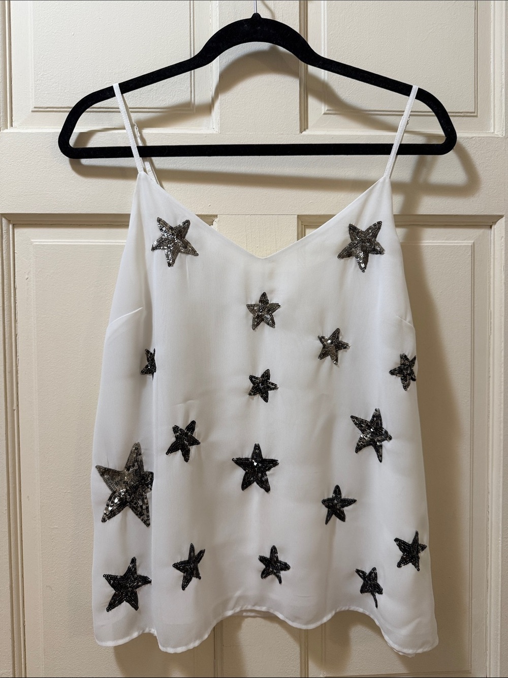 🖤HP🩶 Two by Vince Camuto Spaghetti Strap Tank with Sequin Stars